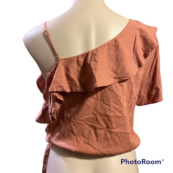 ASTR the label pink one shoulder tie sash blouse - Picture 3 of 8